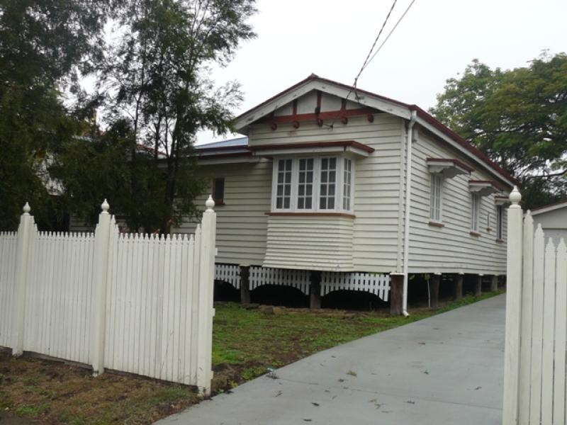 75 Glebe Rd, Silkstone QLD 4304