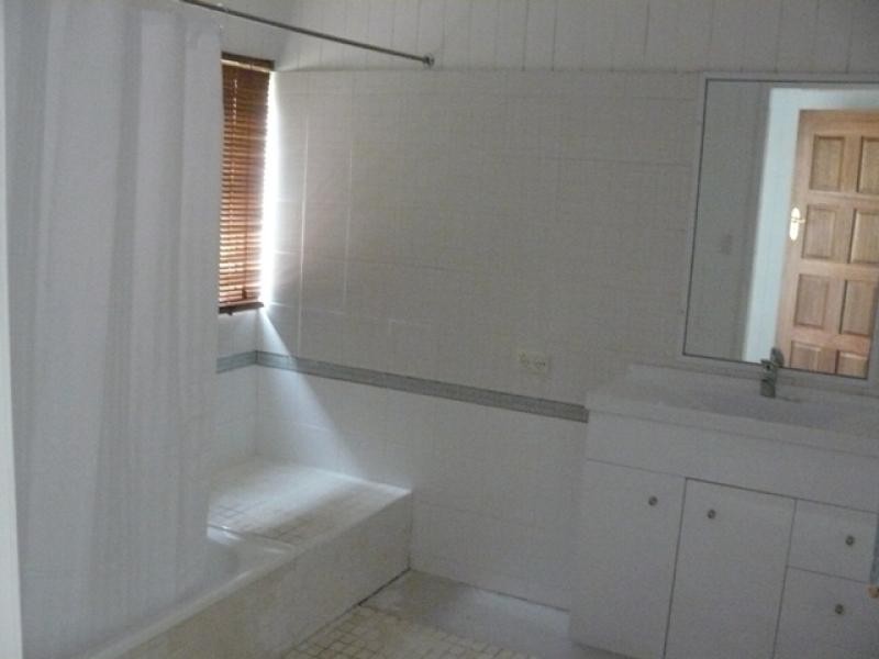 75 Glebe Rd, Silkstone QLD 4304