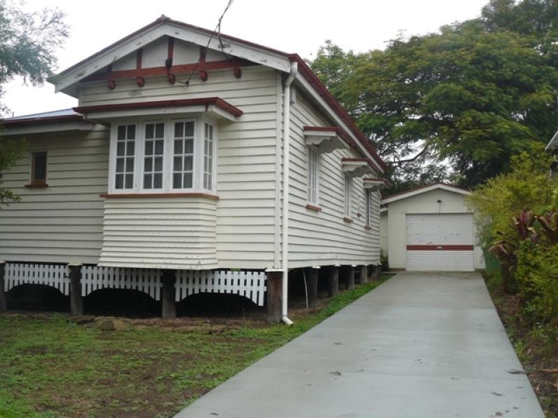 75 Glebe Rd, Silkstone QLD 4304