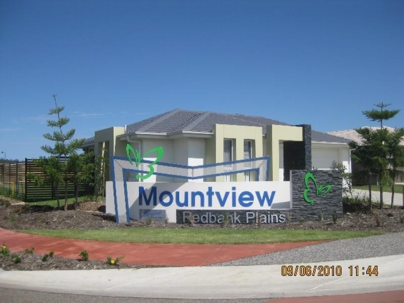 14 Pleasant Drive, Redbank Plains QLD 4301