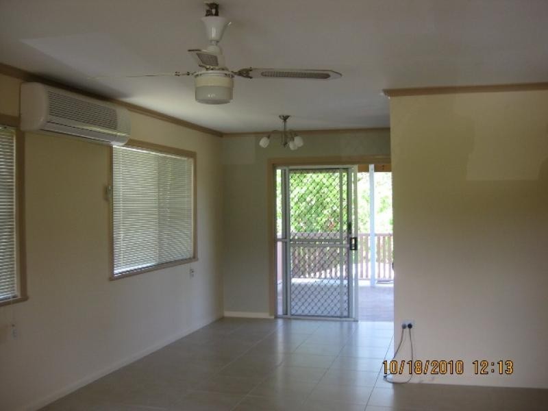 27 Boundary Street, Moores Pocket QLD 4305