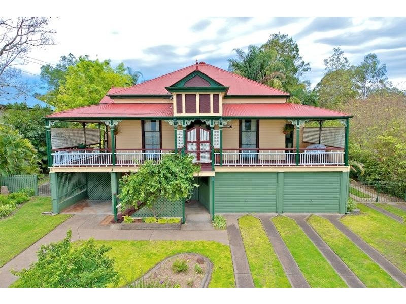 8 Clem St, Brassall QLD 4305