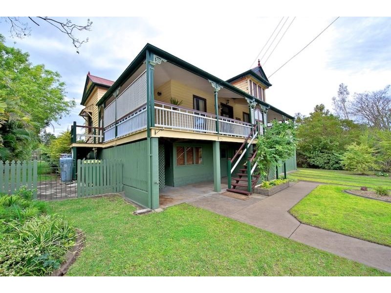 8 Clem St, Brassall QLD 4305