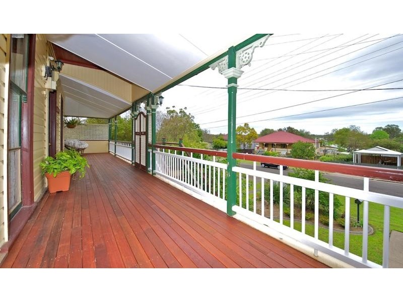 8 Clem St, Brassall QLD 4305