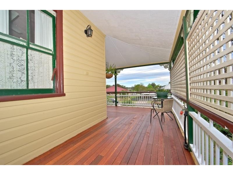 8 Clem St, Brassall QLD 4305