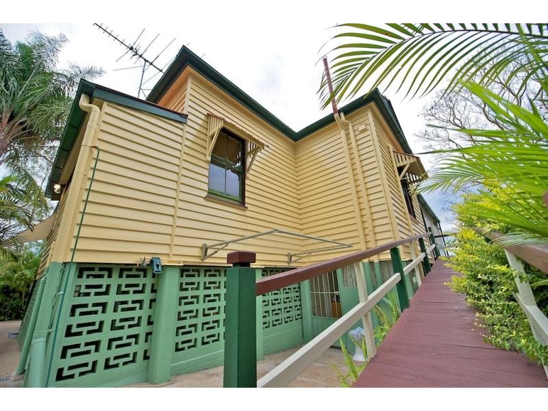 8 Clem St, Brassall QLD 4305