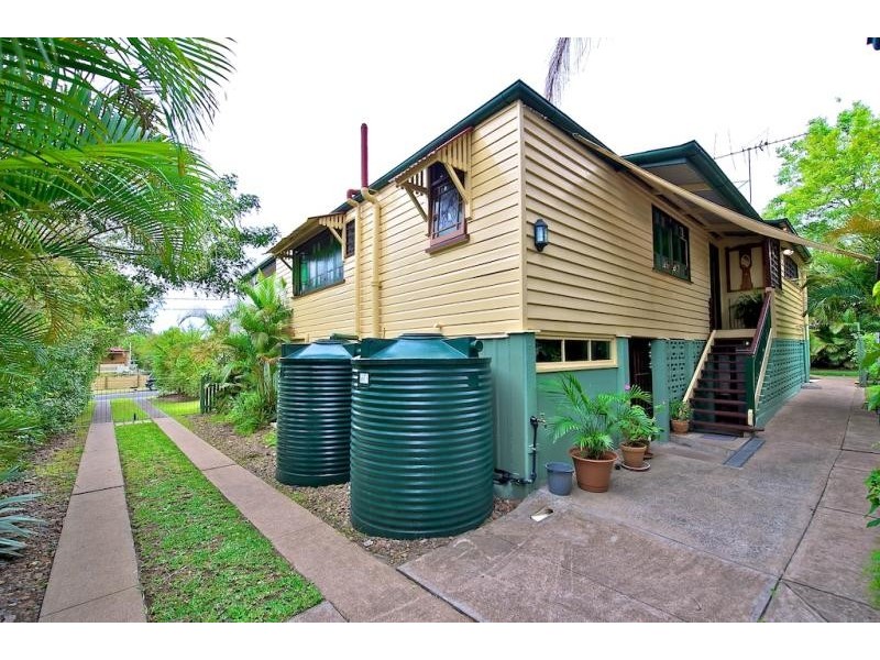 8 Clem St, Brassall QLD 4305