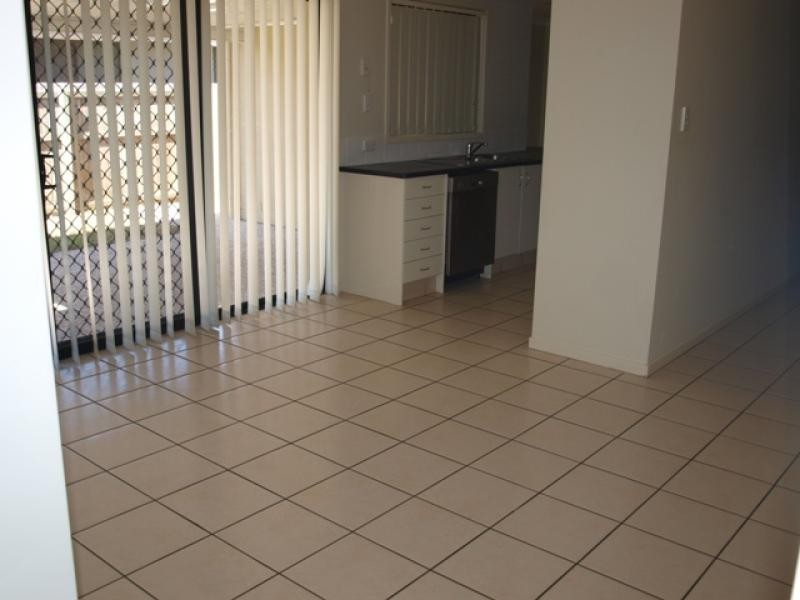 15 Bosswood Crt, Yamanto QLD 4305