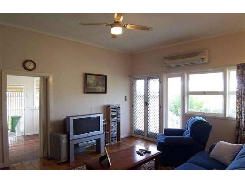 34 Lowry Street, North Ipswich QLD 4305