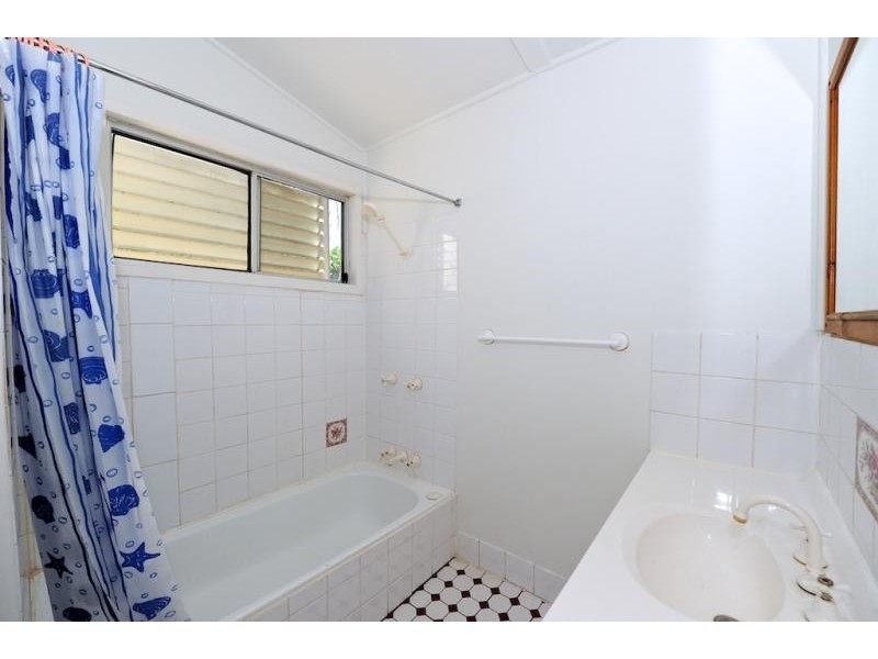 34 Lowry Street, North Ipswich QLD 4305