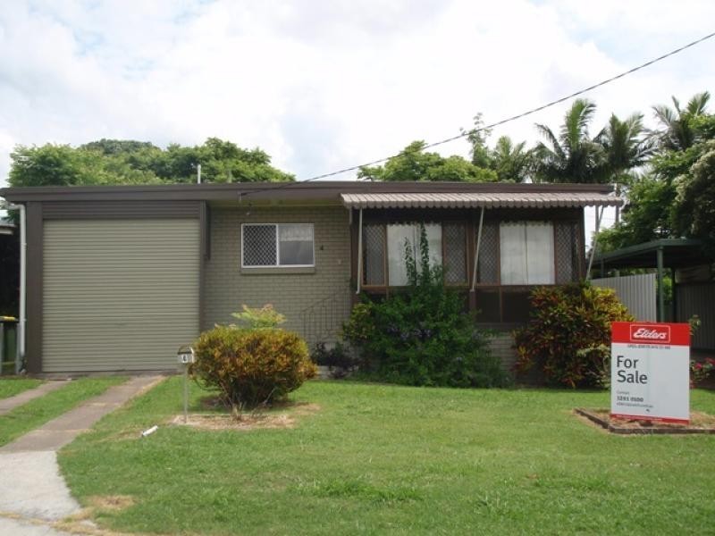 4 Ian St, Eastern Heights QLD 4305