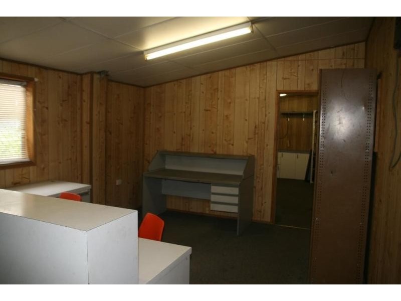 85 Lobb Street, Churchill QLD 4305