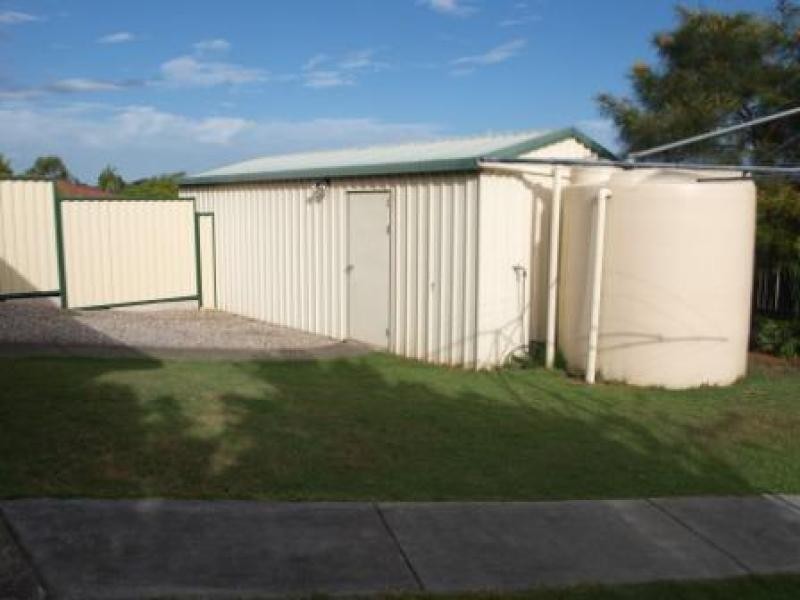 2 DES ARTS PLACE, Wulkuraka QLD 4305