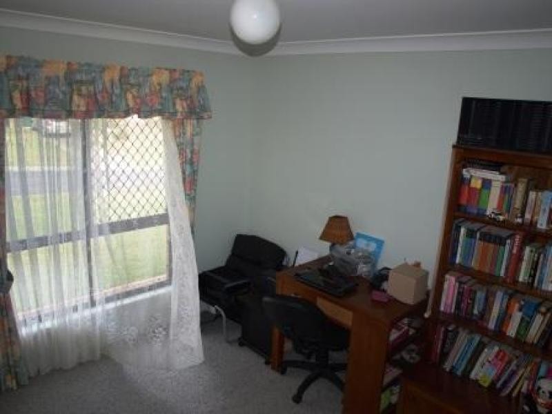 2 DES ARTS PLACE, Wulkuraka QLD 4305