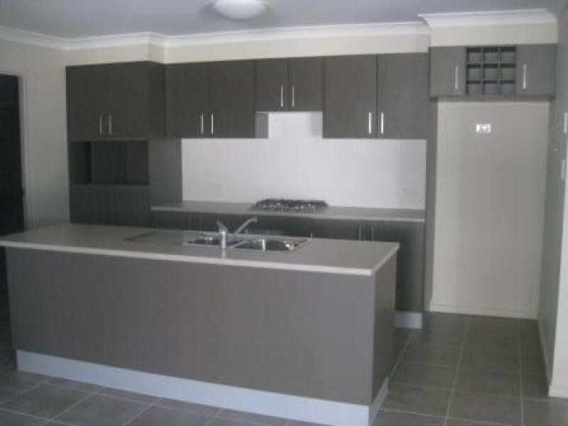 27 Sophie St, Raceview QLD 4305