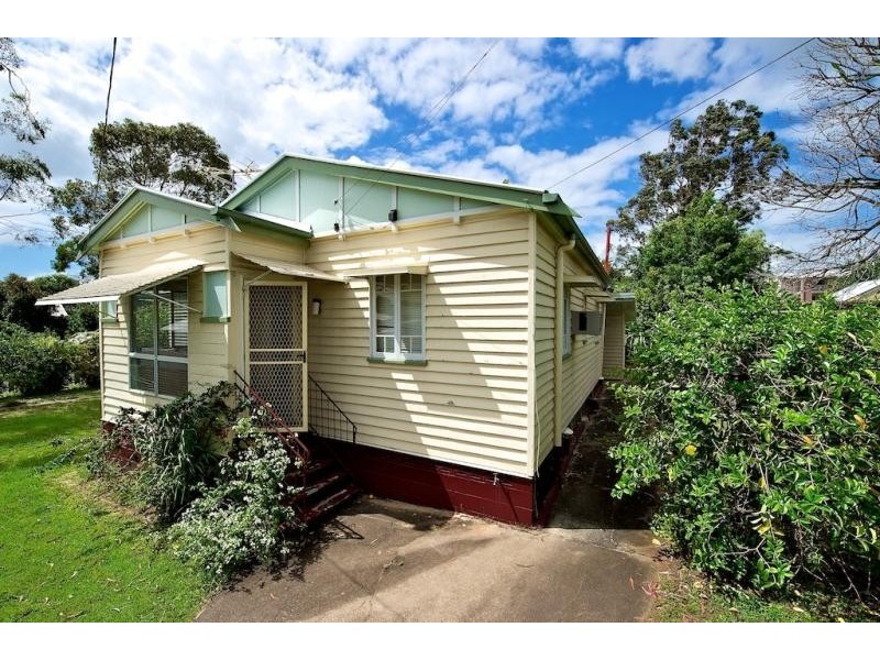 10 Chubb Lane, North Ipswich QLD 4305 the real estate agency Withdrawn