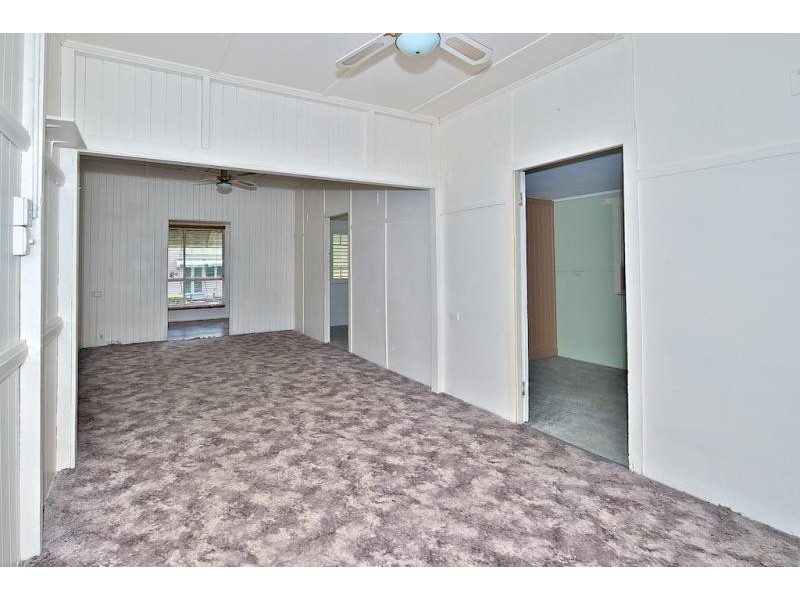 10 Chubb Lane, North Ipswich QLD 4305 the real estate agency Withdrawn