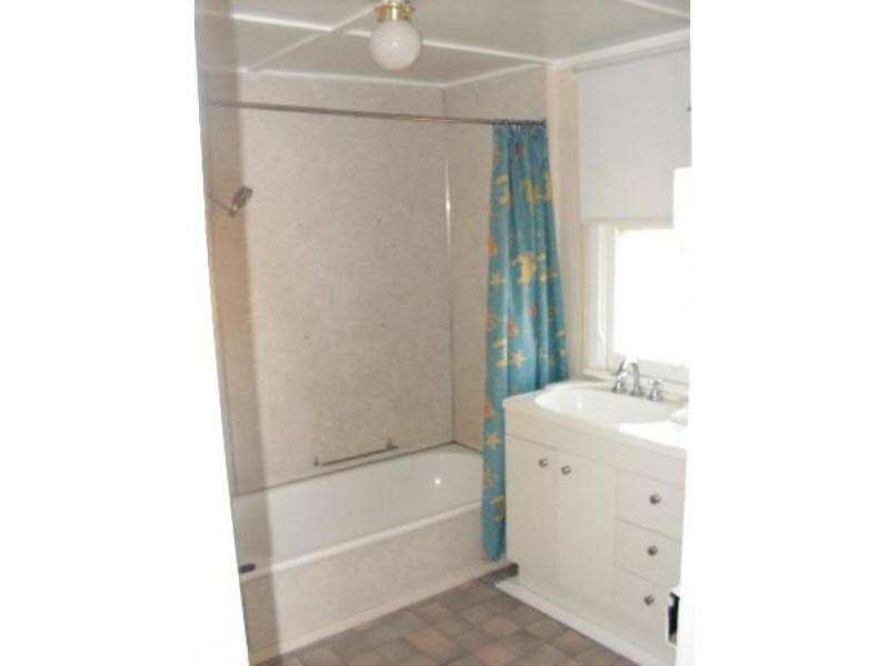 7 Waterworks Road, North Ipswich QLD 4305