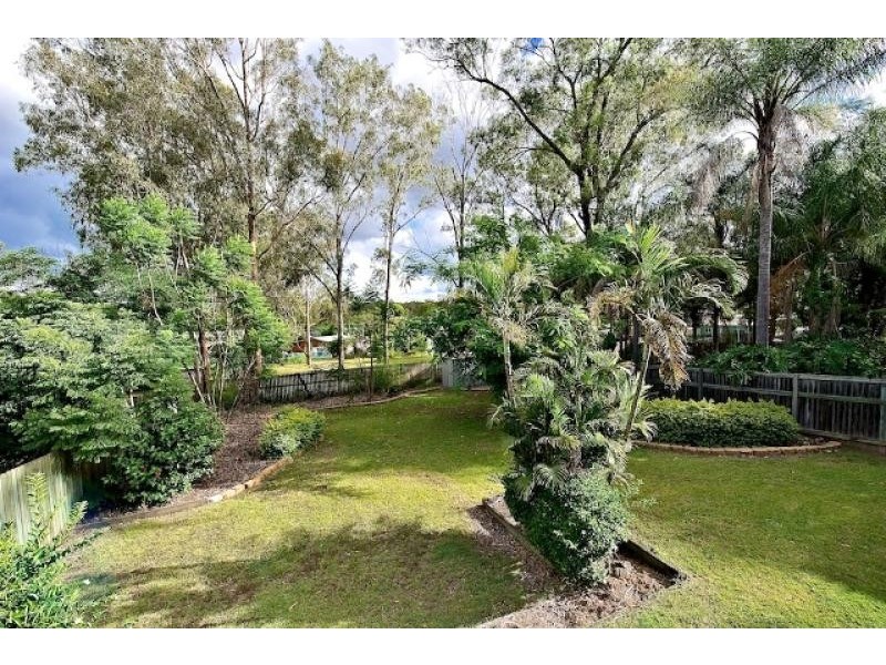 17 Tamatea Drive, Bellbird Park QLD 4300