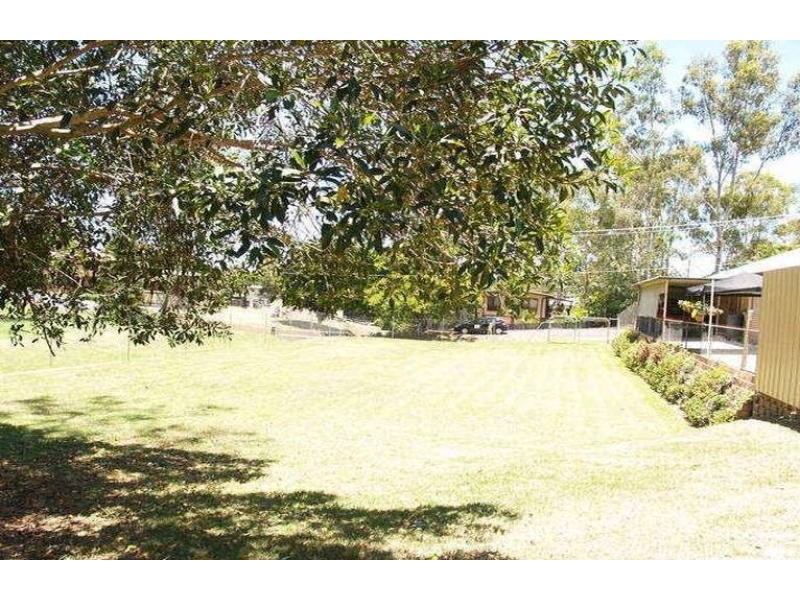 6 Woodland Close, North Ipswich QLD 4305