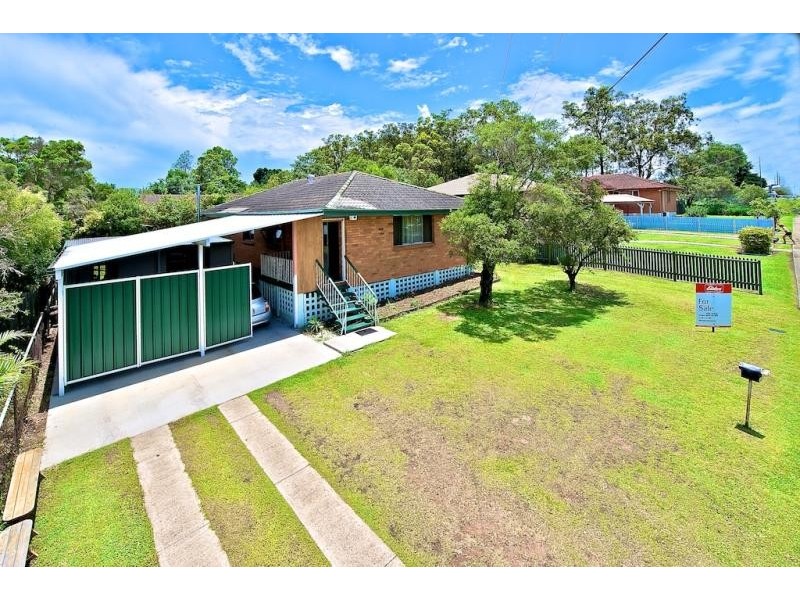 15 Lucas Street, Dinmore QLD 4303