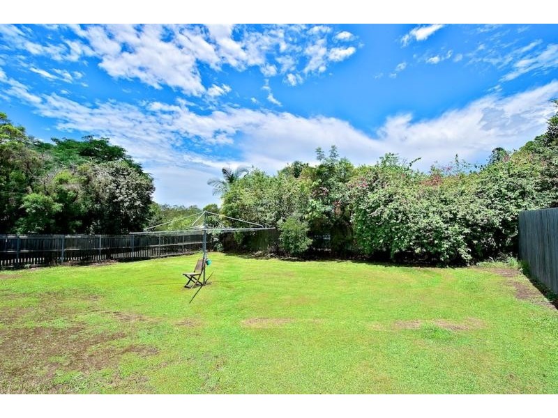 15 Lucas Street, Dinmore QLD 4303