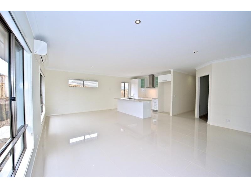21 Honeywood Drive, Fernvale QLD 4306