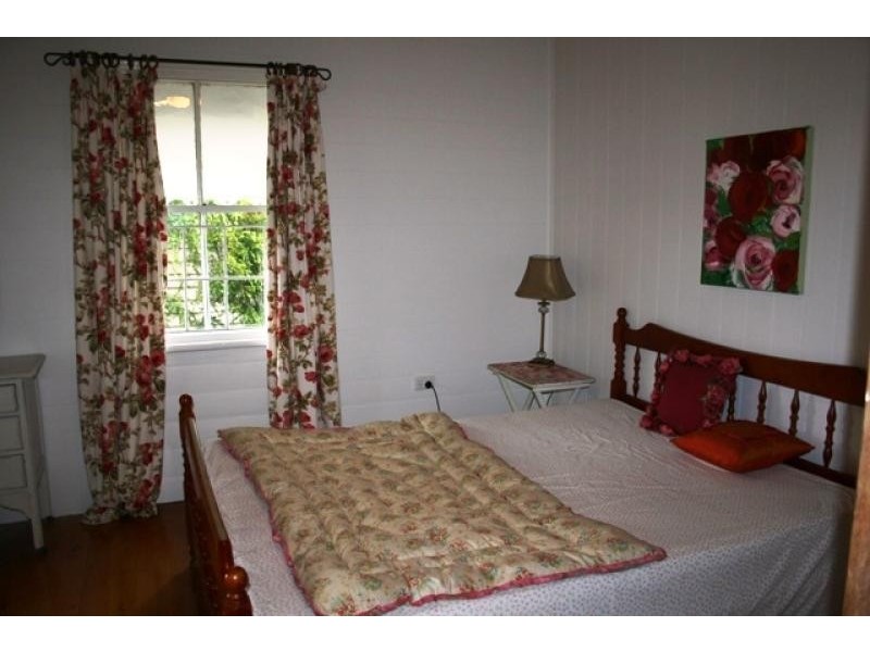 28 PARK ST, Ipswich QLD 4305