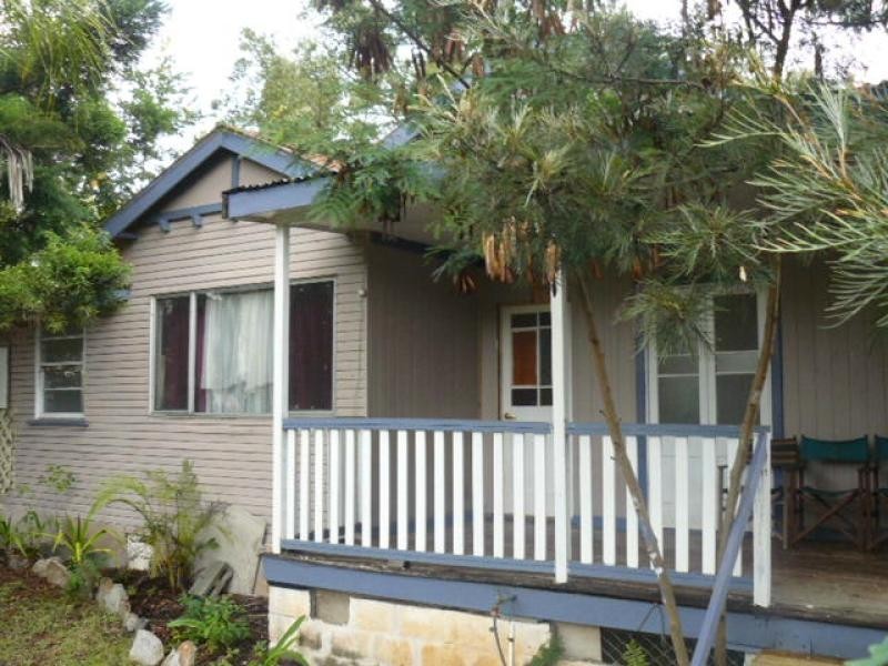 17 Thomas Street, Blackstone QLD 4304