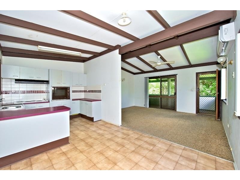 18 Ogilvie St, Bundamba QLD 4304