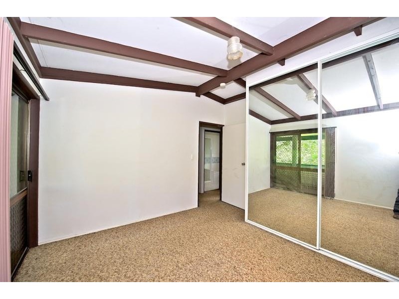 18 Ogilvie St, Bundamba QLD 4304