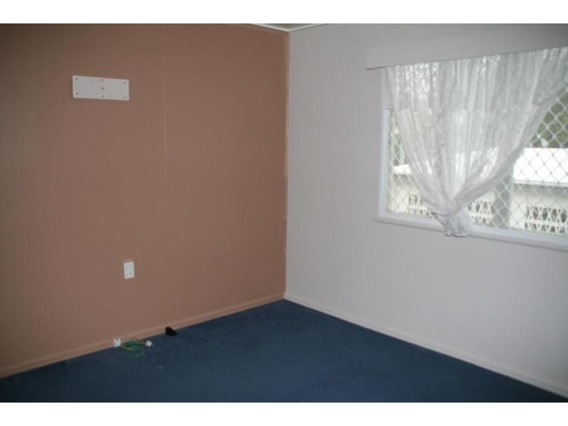 11 Cross St, Raceview QLD 4305