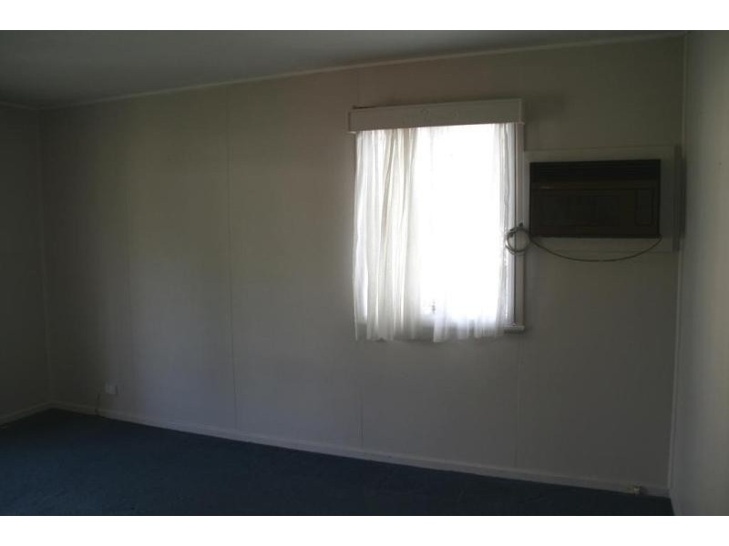 11 Cross St, Raceview QLD 4305
