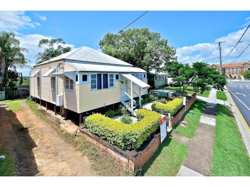 67 Downs Street, North Ipswich QLD 4305