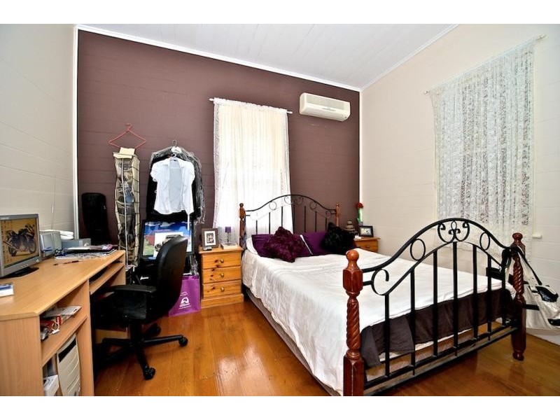67 Downs Street, North Ipswich QLD 4305
