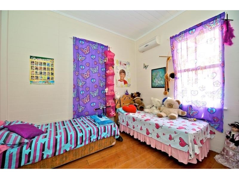 67 Downs Street, North Ipswich QLD 4305
