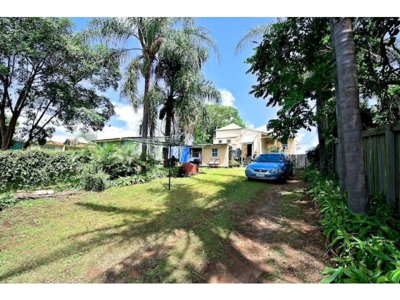 67 Downs Street, North Ipswich QLD 4305