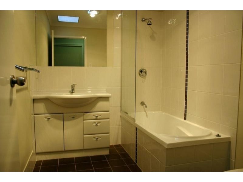 6 Station Ave, Enoggera QLD 4051