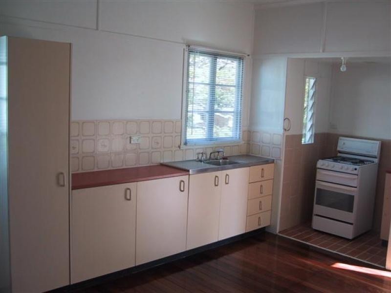 10 Mooney Street, Keperra QLD 4054