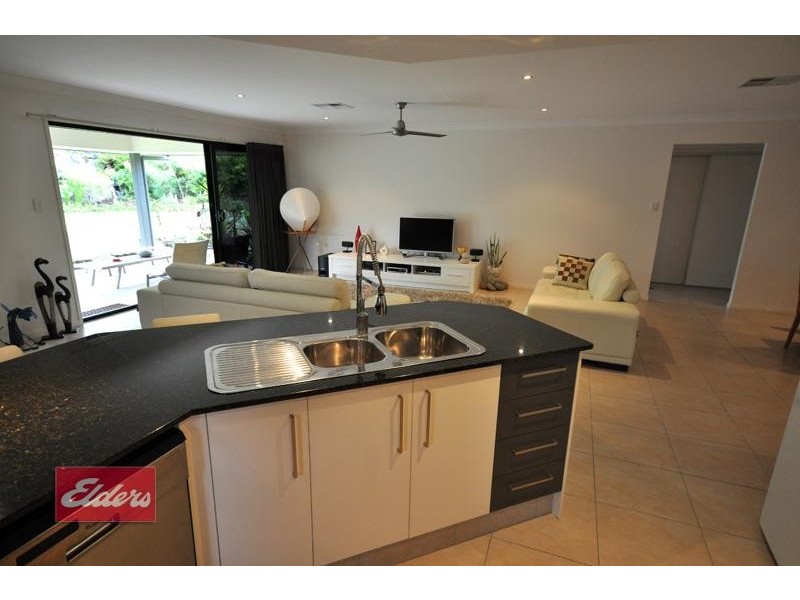 21 Blackheath Terrace, Pacific Pines QLD 4211