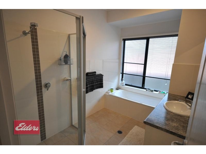 21 Blackheath Terrace, Pacific Pines QLD 4211