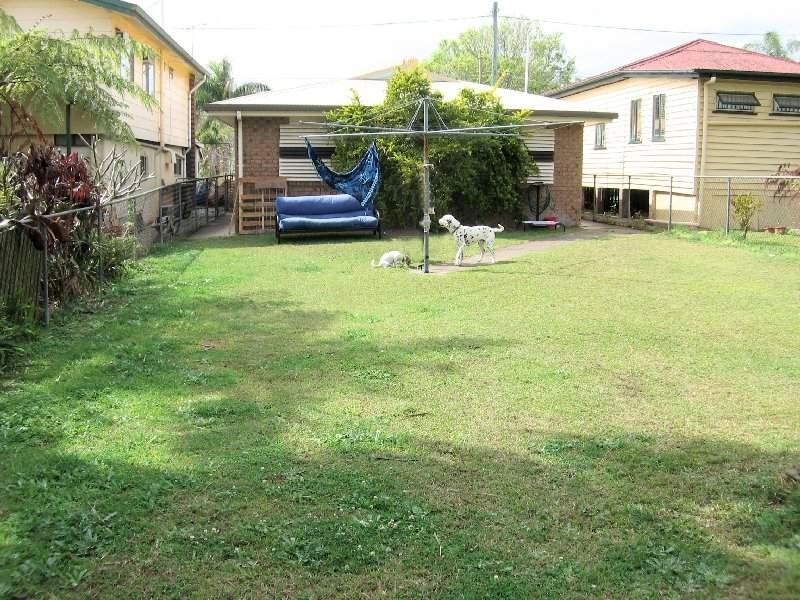 18 Meecham Street, Grange QLD 4051