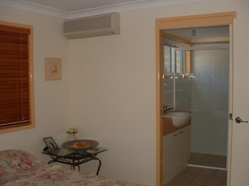 5 Tees Street, Yeerongpilly QLD 4105