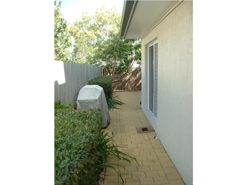 5 Tees Street, Yeerongpilly QLD 4105