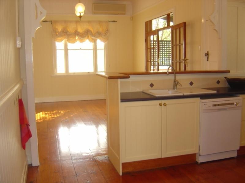 2 Jimbour Street, Wooloowin QLD 4030