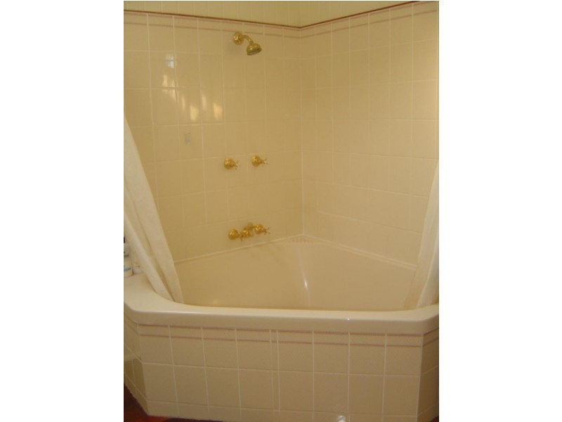 2 Jimbour Street, Wooloowin QLD 4030