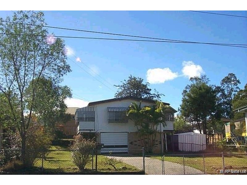 4 Monaro Crescent, Ferny Hills QLD 4055