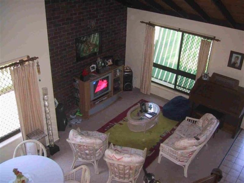 64 Quinnia Court, Ferny Hills QLD 4055