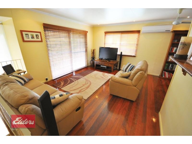 27 Dunbil Avenue, Ferny Hills QLD 4055