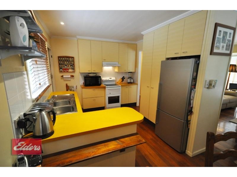 27 Dunbil Avenue, Ferny Hills QLD 4055